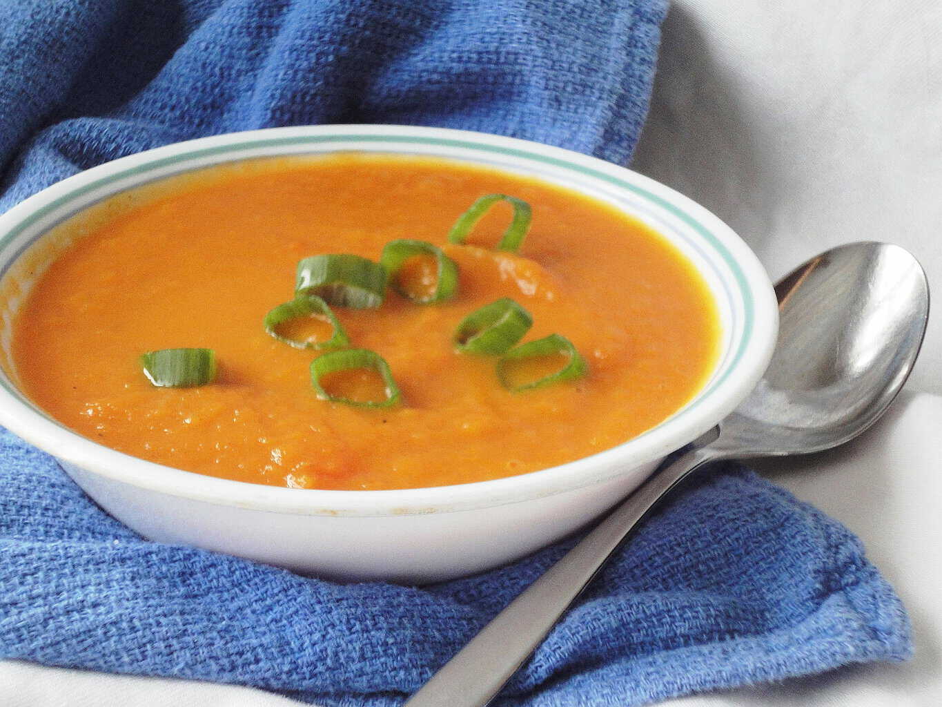 Karottensuppe mit Curry | Rezepte