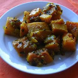 Kuerbis Poriyal Indischer Kuerbis.jpg